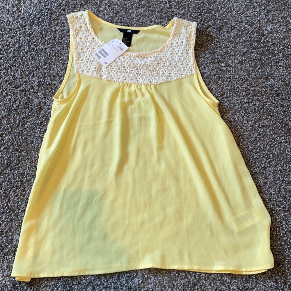 H & M sleeveless top